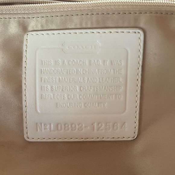 Vintage Coach signature Bleeker Tote in khaki canvas & gold leather trim - Picture 8 of 9